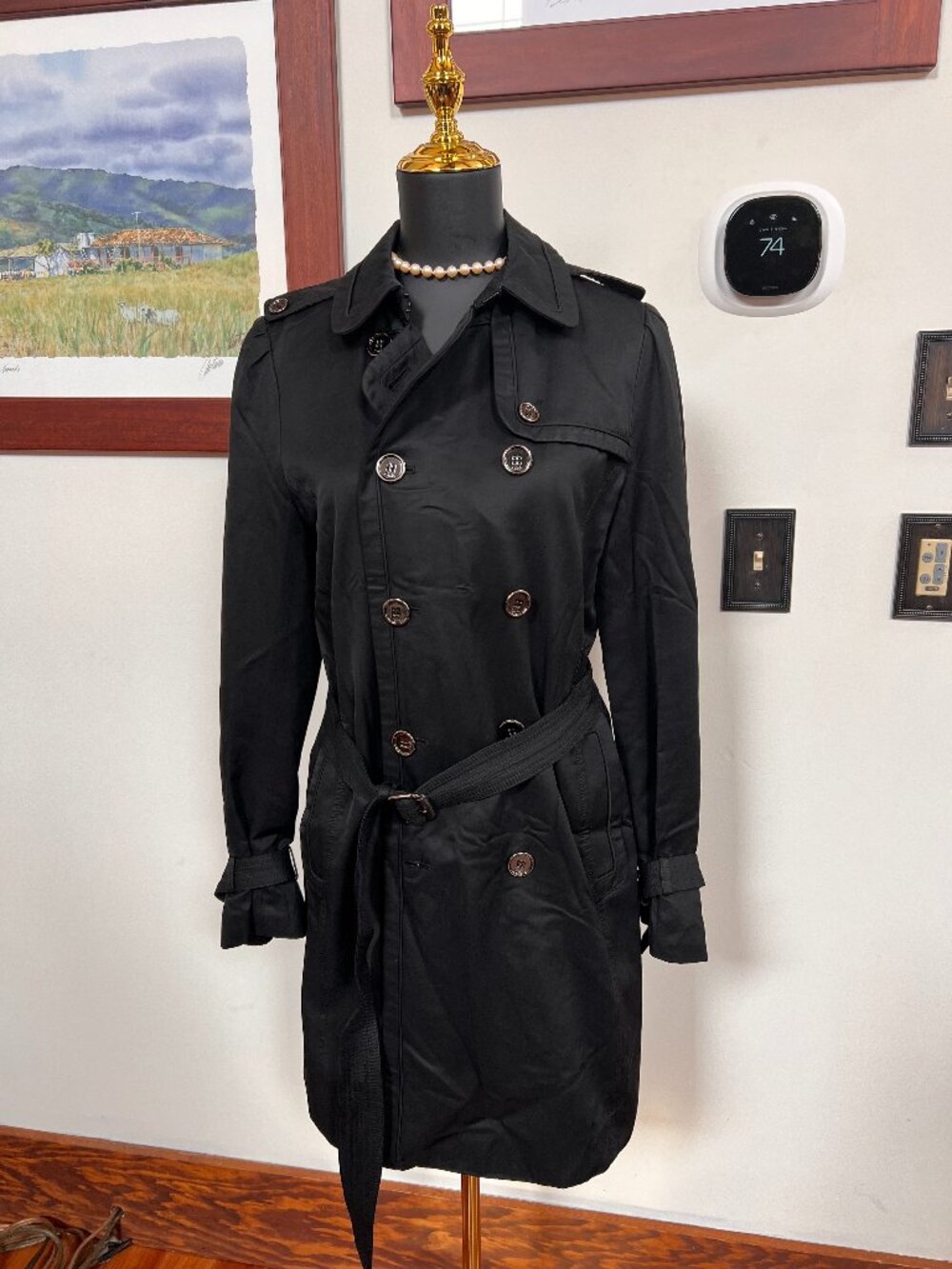 Signature Coach black trenchcoat with monogram lining Sz 10